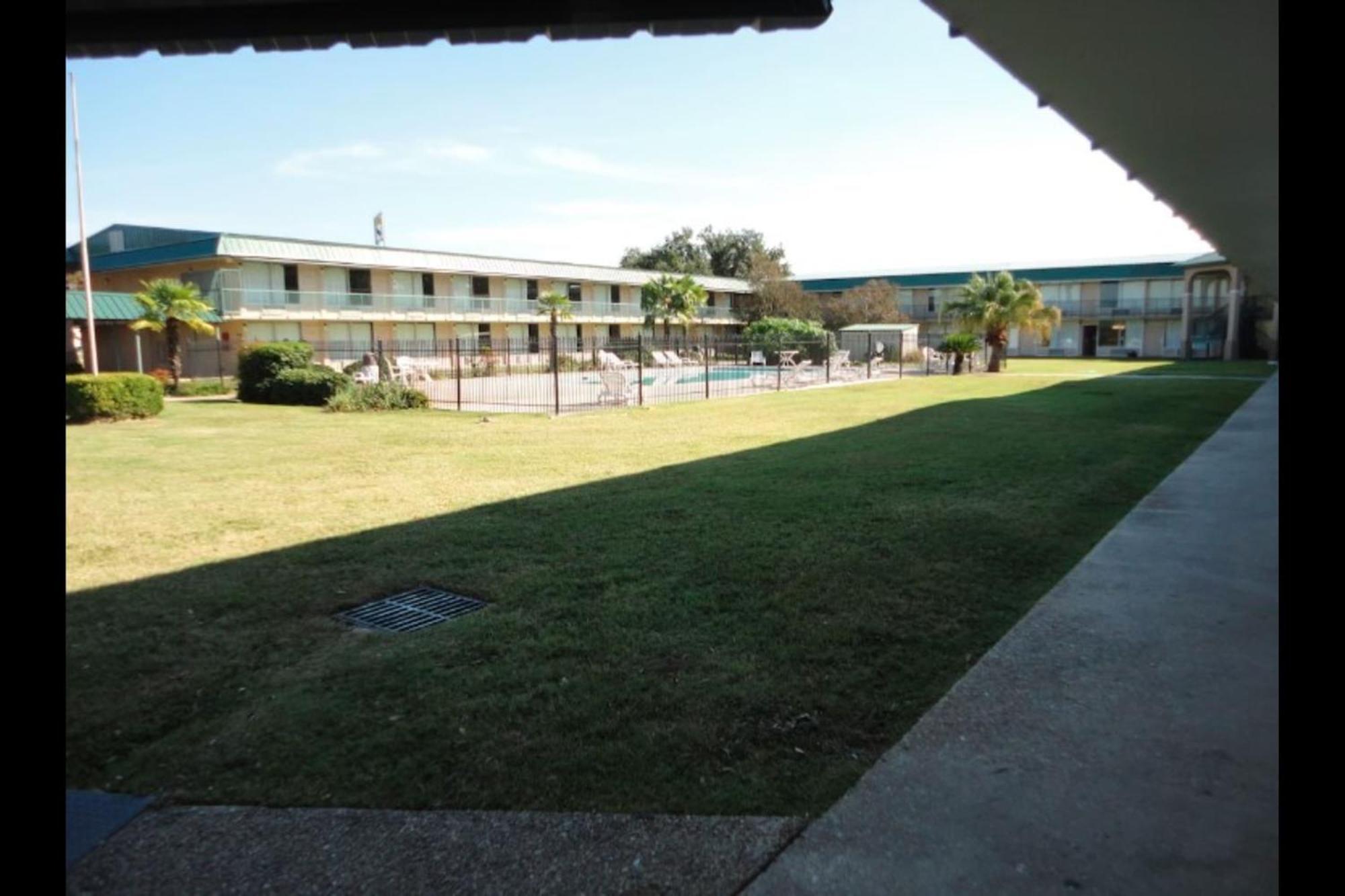Oyo Hotel Audubon Baton Rouge Port Allen I-10 エクステリア 写真