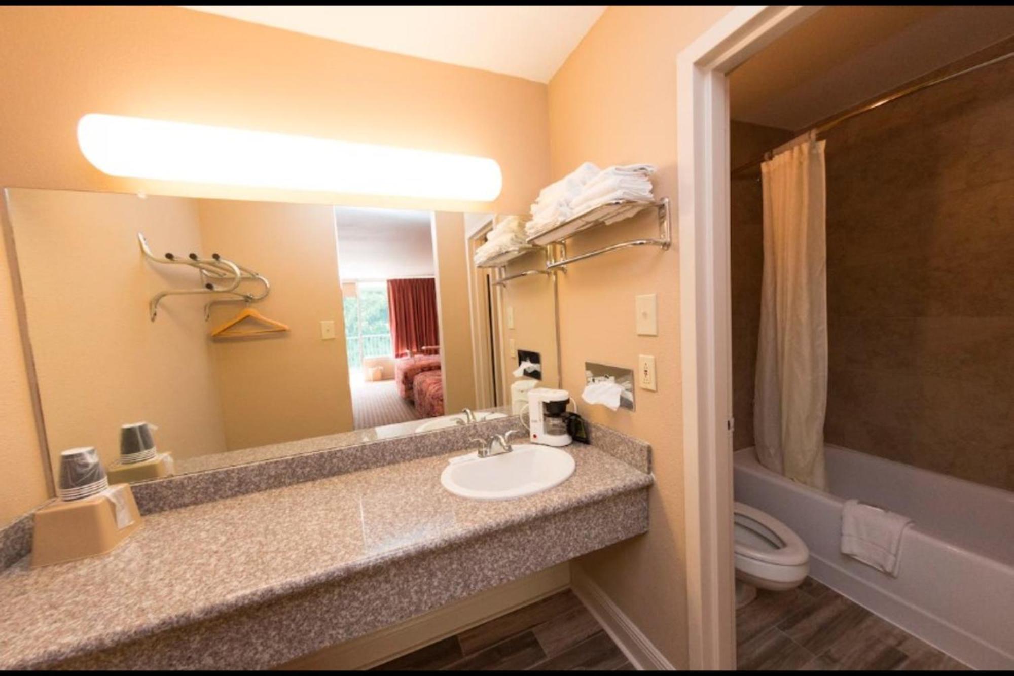 Oyo Hotel Audubon Baton Rouge Port Allen I-10 エクステリア 写真